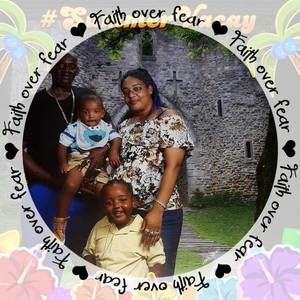 Meet your Posher, Crystal